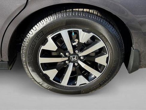 Used 2025 Honda Odyssey EX-L image 9