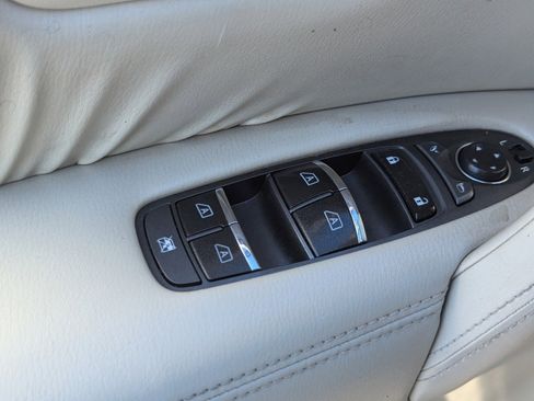 Used 2015 INFINITI QX80 Luxe w/ 22" Wheel Package image 30