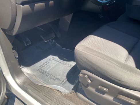 Used 2013 Chevrolet Avalanche LS AWD/4WD image 25