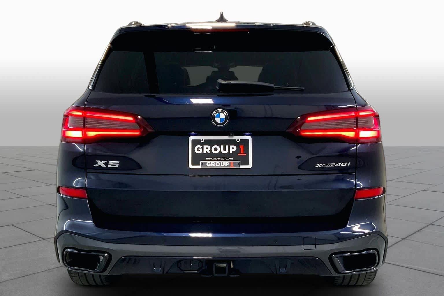 Used 2022 BMW X5 xDrive40i w/ M Sport Package AWD/4WD image 4