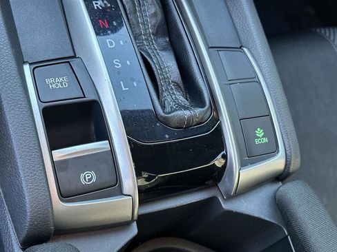 Used 2018 Honda Civic EX image 27