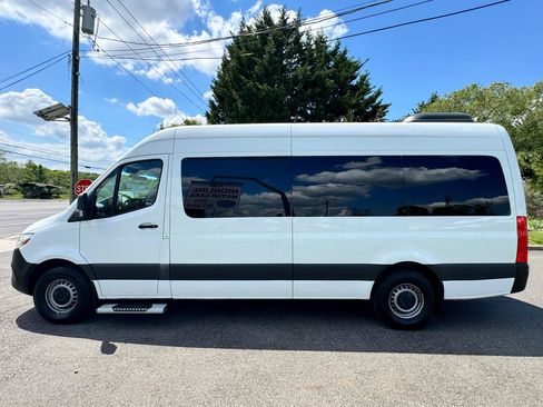 Used 2019 Mercedes-Benz Sprinter 2500 image 9