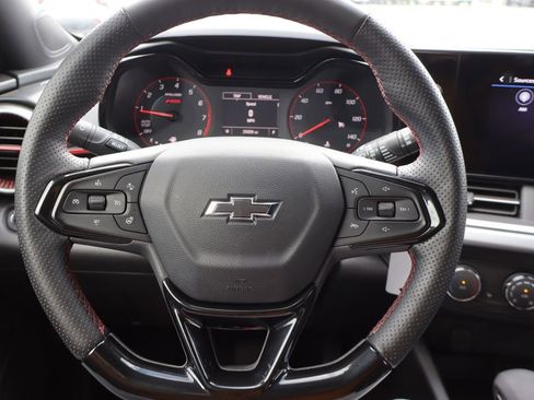 Used 2024 Chevrolet Trax RS w/ Driver Confidence Package FWD image 6