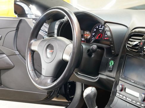 Used 2008 Chevrolet Corvette Coupe w/ Z51 Performance Package RWD image 57