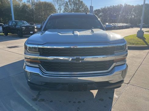 Used 2018 Chevrolet Silverado 1500 LT w/ Texas Edition image 11