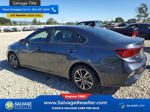 Used 2023 Kia Forte LXS w/ LXS Technology Package FWD image 3