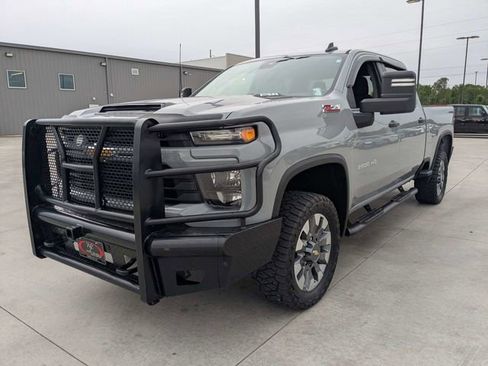 Used 2024 Chevrolet Silverado 2500 Custom w/ Custom Convenience Package AWD/4WD image 8