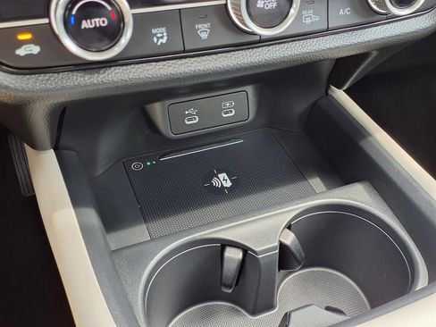 Used 2026 Honda HR-V EX-L image 13