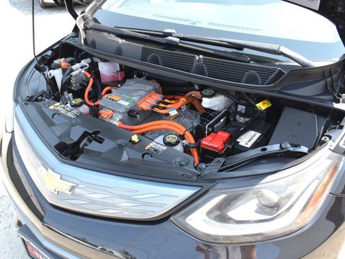Used 2017 Chevrolet Bolt LT FWD image 31