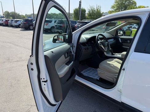 Used 2014 Ford Edge SE w/ Equipment Group 101A AWD/4WD image 13