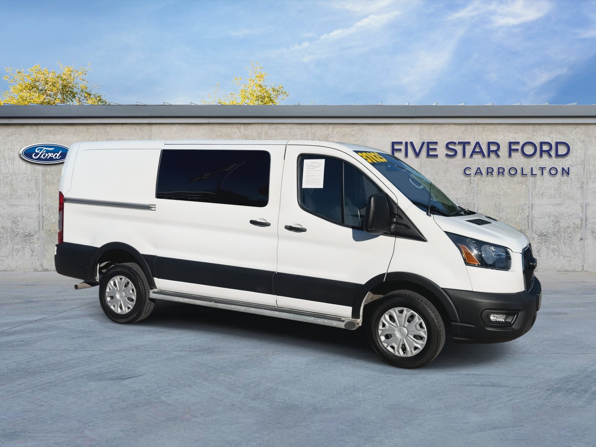 Used 2025 Ford Transit 250 Low Roof w/ Exterior Upgrade Package RWD image 2