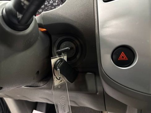 Used 2016 Nissan Frontier SV AWD/4WD image 16