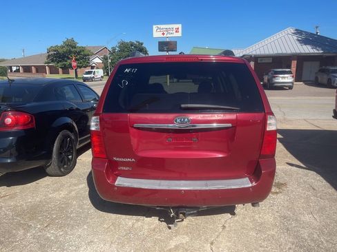 Used 2010 Kia Sedona LX w/ PWR Pkg image 8