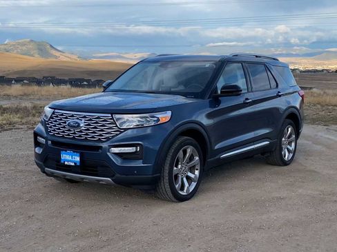 Used 2020 Ford Explorer Platinum w/ Premium Technology Package image 4