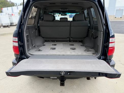 Used 2005 Toyota Land Cruiser AWD/4WD image 23