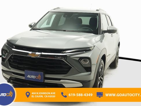 Used 2024 Chevrolet TrailBlazer LT image 1