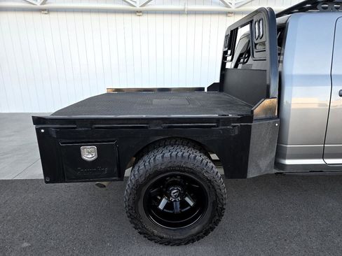 Used 2024 RAM 3500 Limited w/ Safety Group image 22