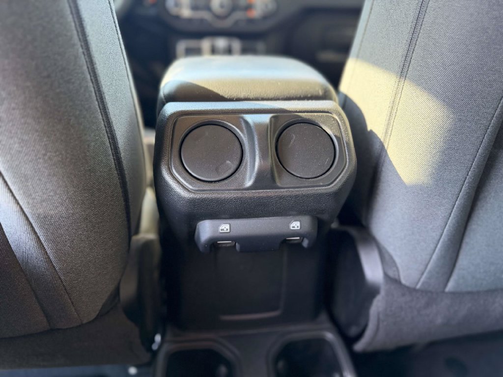 Used 2024 Jeep Wrangler Unlimited Sport AWD/4WD image 17
