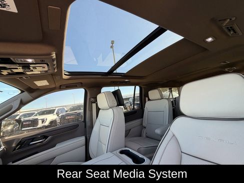New 2026 GMC Yukon XL Denali w/ Denali Reserve Package AWD/4WD image 11
