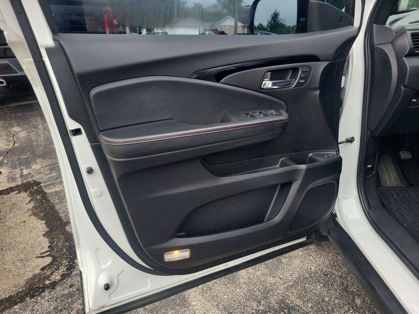 Used 2021 Honda Pilot Black Edition image 19