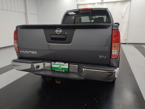 Used 2019 Nissan Frontier SV image 7