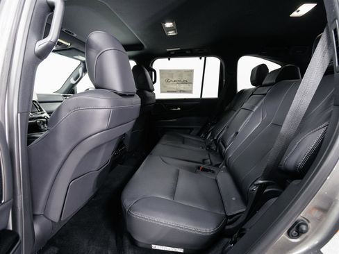 New 2026 Lexus LX 600 4WD w/ Premium Package image 7