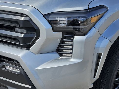 New 2026 Toyota Tacoma SR5 image 5