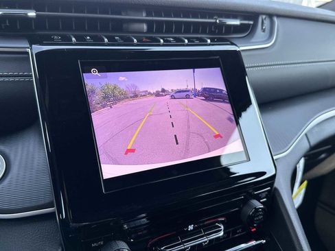 New 2025 Jeep Grand Cherokee Laredo X image 22