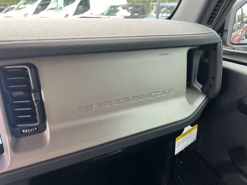 New 2026 Ford Bronco Outer Banks w/ Sasquatch Package AWD/4WD image 29