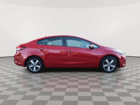 Used 2018 Kia Forte S w/ S Technology Plus Package FWD image 8
