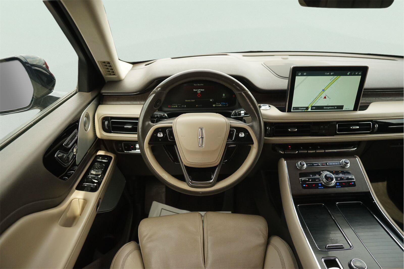 Used 2022 Lincoln Aviator Grand Touring w/ Equipment Group 301A AWD/4WD image 24