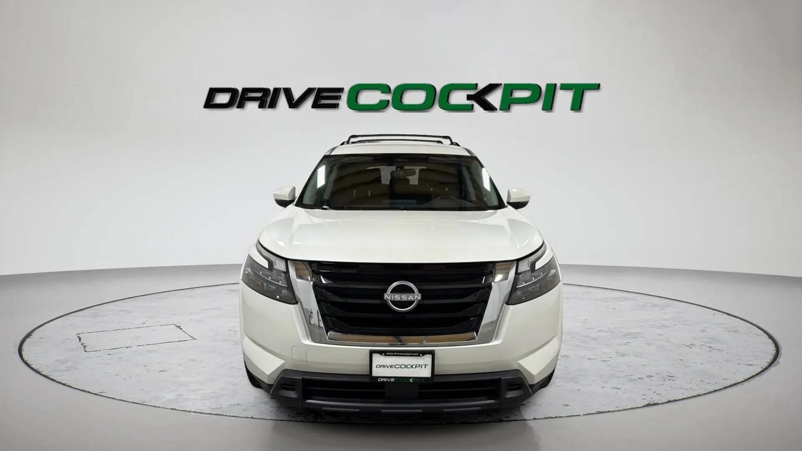 Used 2023 Nissan Pathfinder SV AWD/4WD image 2