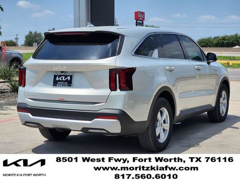 New 2026 Kia Sorento LX FWD image 3