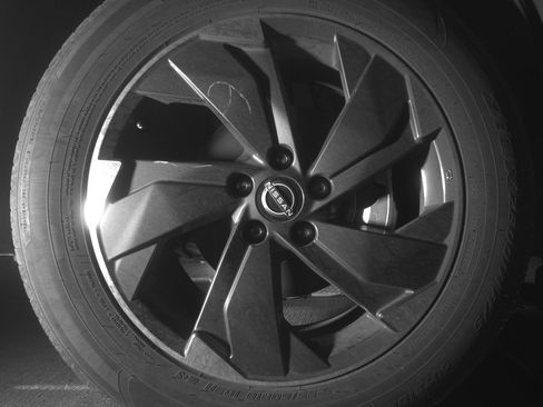 Used 2025 Nissan Rogue SV FWD image 13
