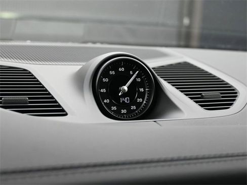 New 2025 Porsche Cayenne E-Hybrid image 13