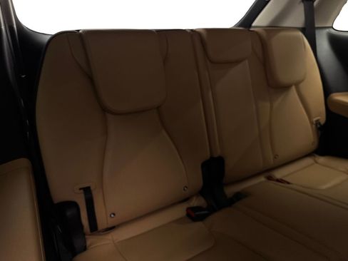 Used 2024 Kia Carnival LX FWD image 40
