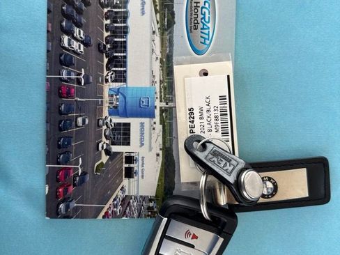 Used 2021 BMW X5 xDrive40i w/ M Sport Package AWD/4WD image 4