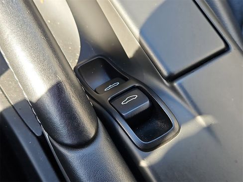 Used 2010 Porsche 911 Carrera S image 15