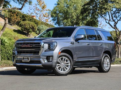 Used 2022 GMC Yukon SLT w/ SLT Premium Package image 1