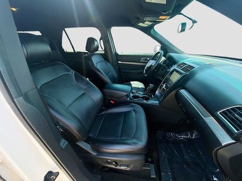 Used 2017 Ford Explorer Sport AWD/4WD image 29