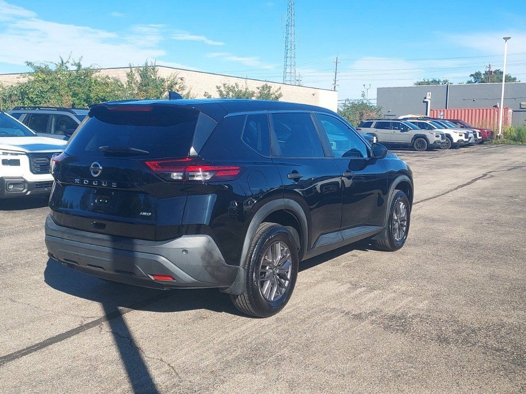 Used 2021 Nissan Rogue S AWD/4WD image 7