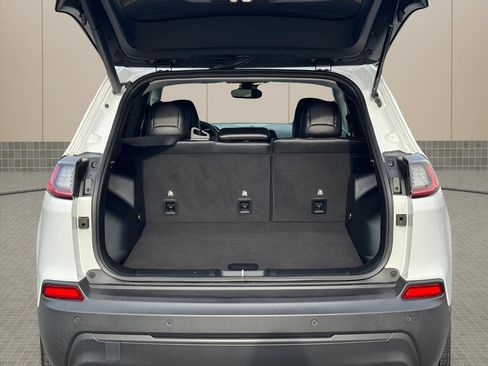 Used 2023 Jeep Cherokee Altitude Lux image 16