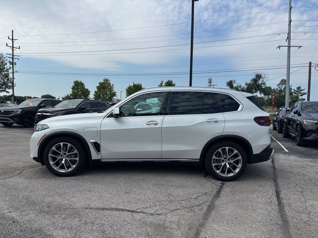 Certified 2026 BMW X5 xDrive50e w/ Climate Comfort Package AWD/4WD image 4