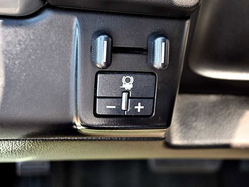 Used 2016 Chevrolet Tahoe LT image 28