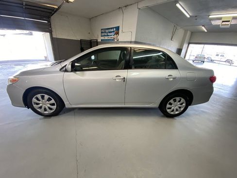 Used 2011 Toyota Corolla LE FWD image 16