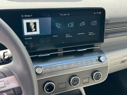 Certified 2025 Hyundai Kona SE AWD/4WD image 19