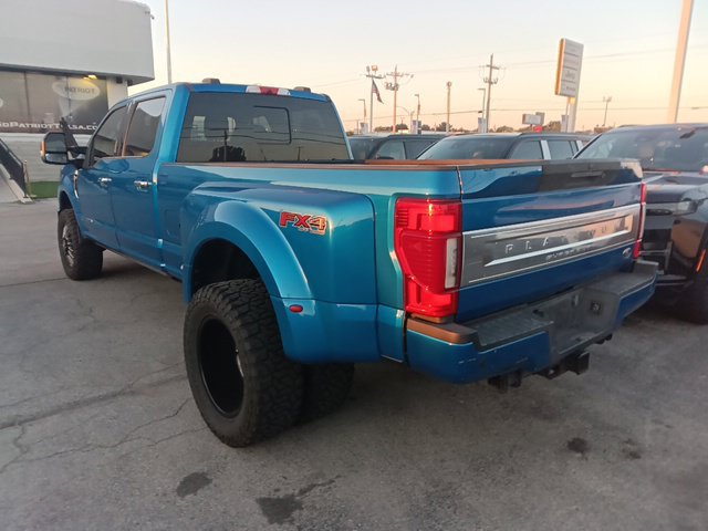 Used 2020 Ford F350 Platinum w/ FX4 Off-Road Package AWD/4WD image 3