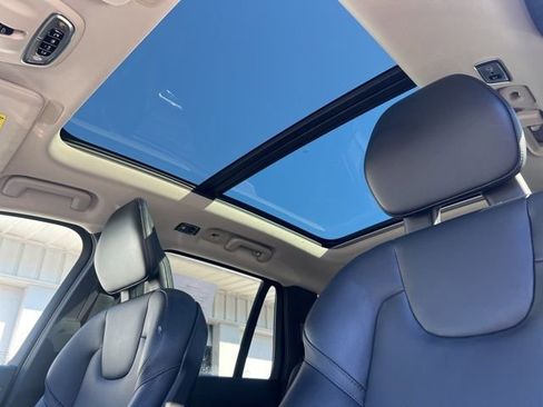 Used 2020 Volvo XC90 T5 Momentum w/ Protection Package Premier image 29