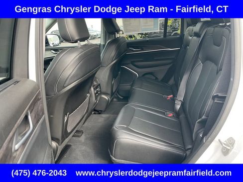 Certified 2023 Jeep Grand Cherokee Limited w/ Luxury Tech Group II AWD/4WD image 37