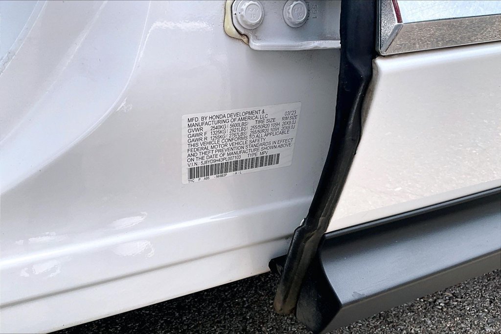 Used 2023 Acura MDX w/ Technology Package FWD image 35
